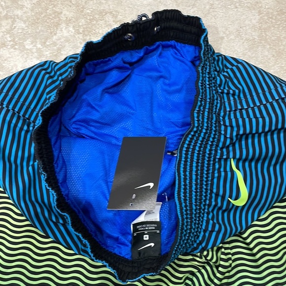 NWT Nike Volley Horizon Stripe Mens Swim Suit Shorts Trunks M - Picture 7 of 7